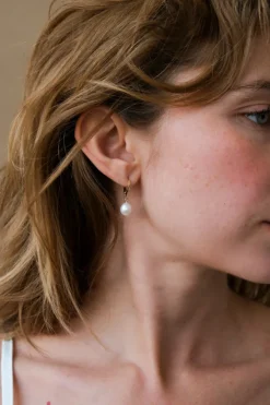 ALINA PEARL HOOPS