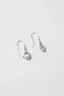 ANNA PEARL DROP EARRINGS