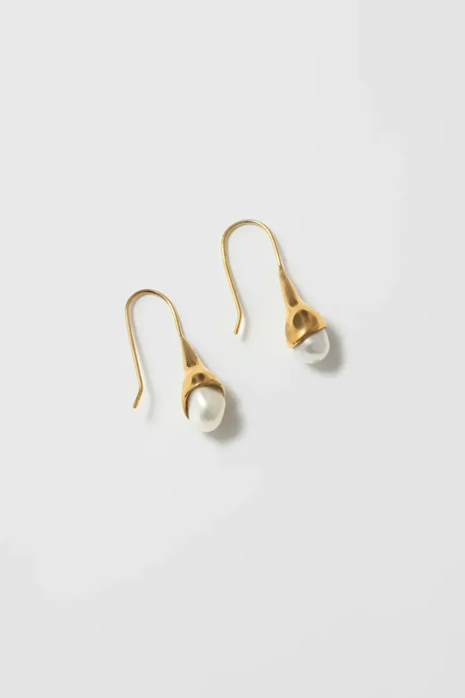 ANNA PEARL DROP EARRINGS