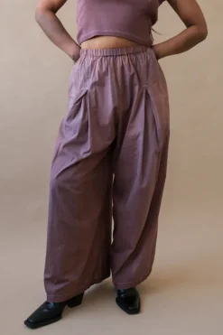AUBERGINE INVERTED PLEAT PANT