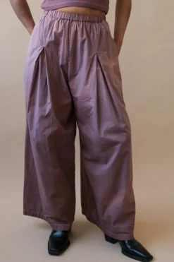 AUBERGINE INVERTED PLEAT PANT
