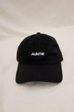 AUNTIE HAT