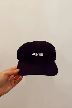AUNTIE HAT