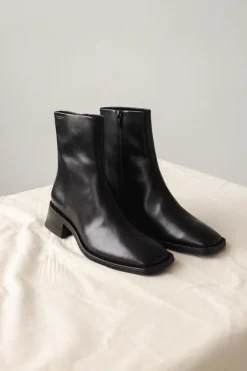 BLANCA BOOTS