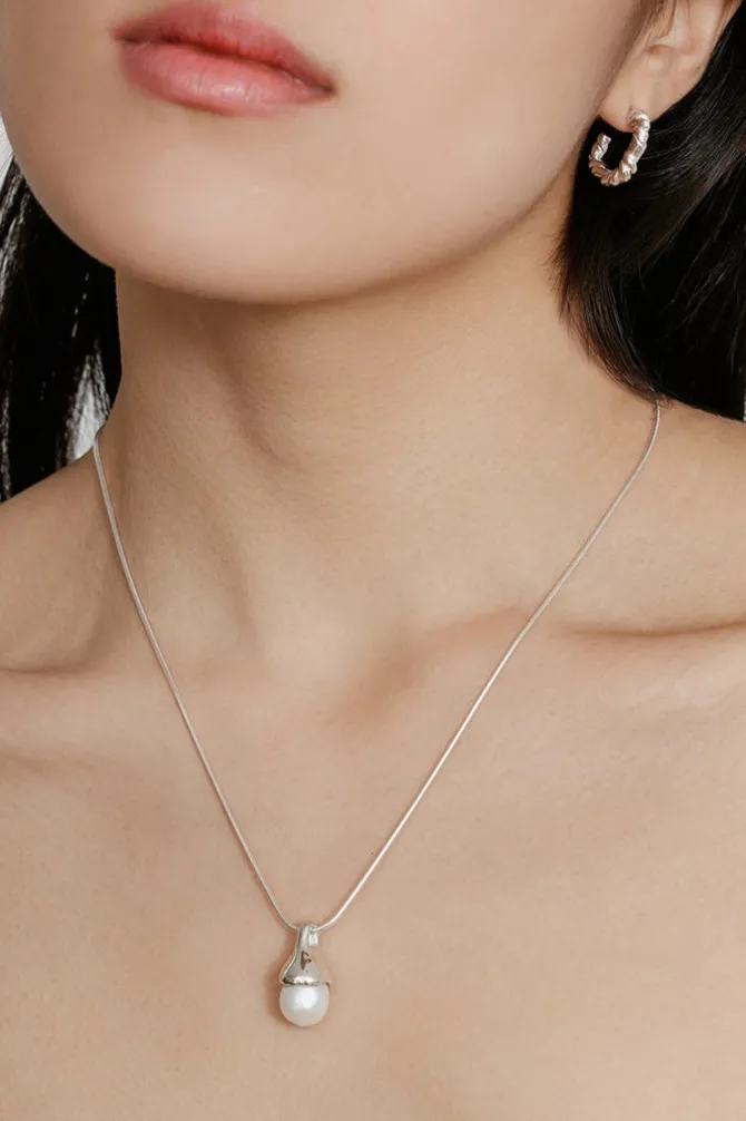 CANDICE NECKLACE