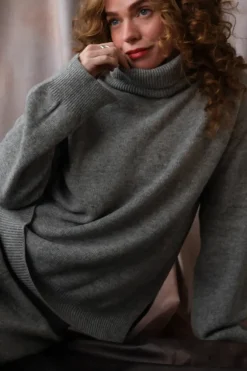 CASHMERE BLEND HIGH NECK KNIT