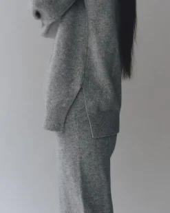 CASHMERE BLEND HIGH NECK KNIT