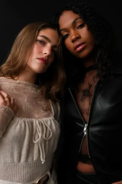 CHARLOTTE LACE TURTLENECK