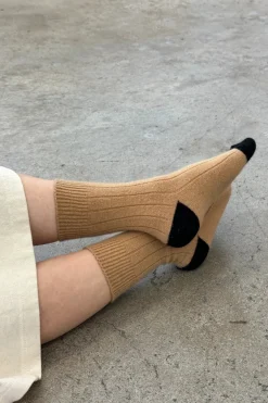 CLASSIC CASHMERE SOCKS CAMEL