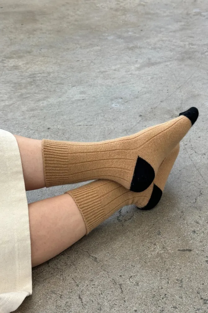 CLASSIC CASHMERE SOCKS CAMEL