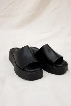 COURTNEY SLIDES