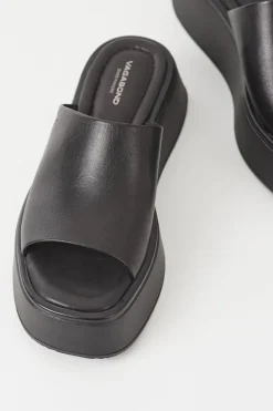 COURTNEY SLIDES