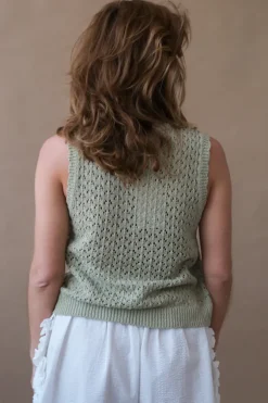 CROCHET OPEN KNIT VEST