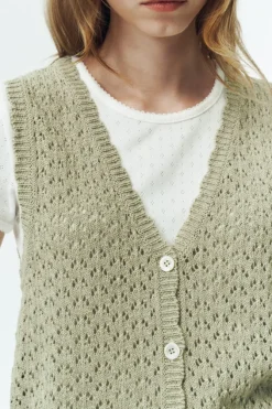 CROCHET OPEN KNIT VEST