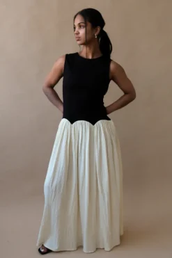 GIOVVA PLEATED LINEN DRESS