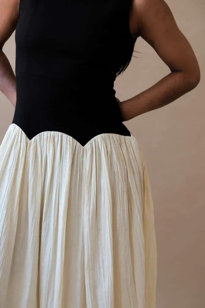 GIOVVA PLEATED LINEN DRESS