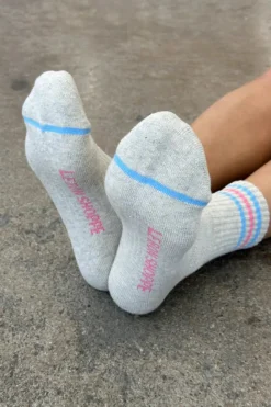GIRLFRIEND SOCKS BRIGHT GREY