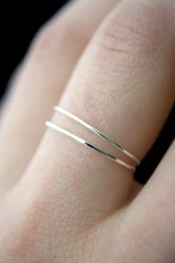 HAMMERED THIN STACKING RING SILVER