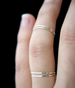 HAMMERED THIN STACKING RING SILVER
