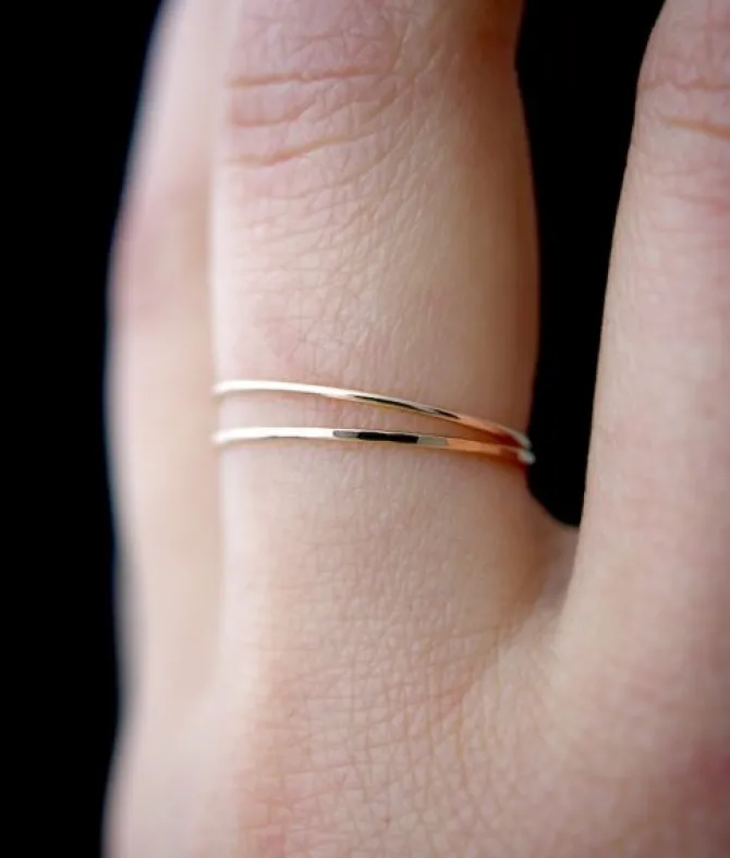 HAMMERED THIN STACKING RING