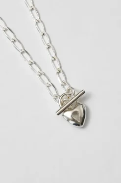 HEART TOGGLE NECKLACE