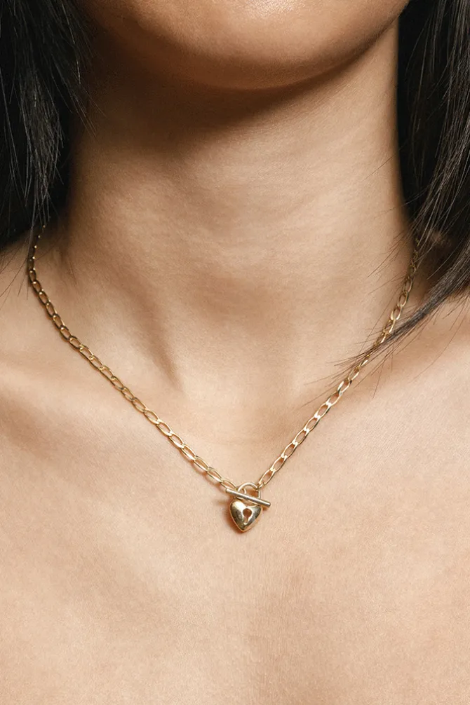 HEART TOGGLE NECKLACE