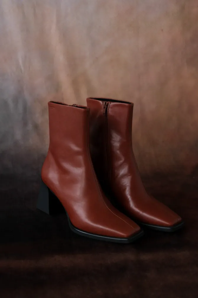 HEDDA BOOTS
