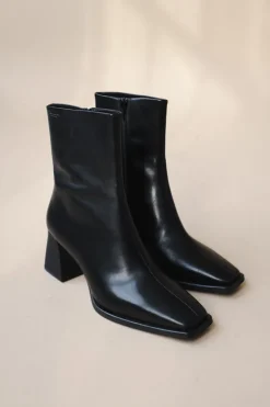 HEDDA BOOTS BLACK
