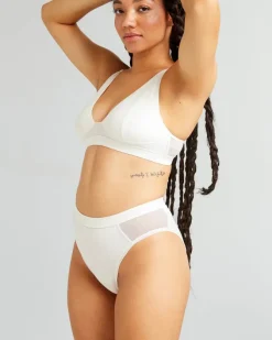 HIGH CUT BRIEF BONE