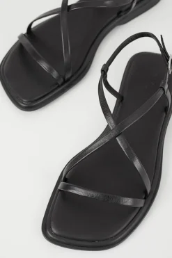 IZZY CRISS CROSS  SANDAL