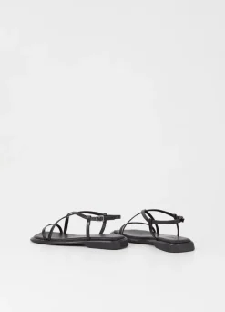 IZZY CRISS CROSS  SANDAL