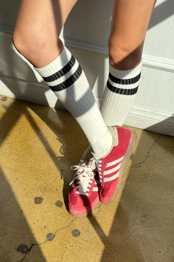 KNEE HIGH BOYFRIEND SOCKS