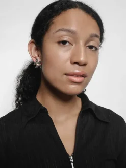 LILAH FLOWER STUD