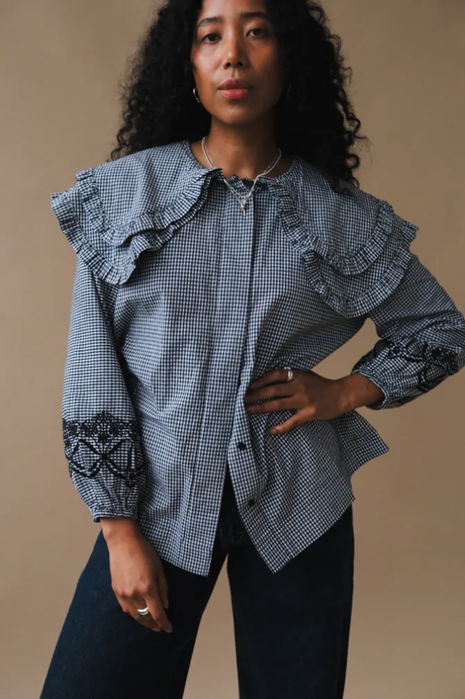 LOIS DOUBLE COLLAR BLOUSE XS