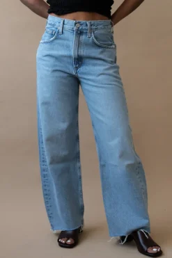 LOW CURVE FRAY JEAN