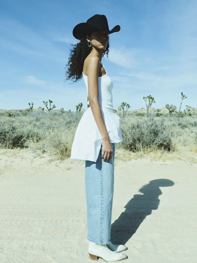 LOW CURVE FRAY JEAN
