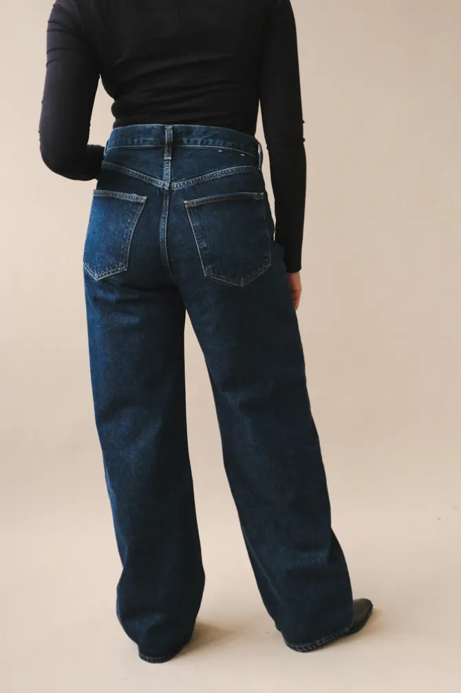 LOW CURVE JEAN