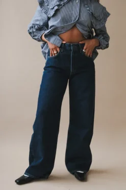 LOW CURVE JEAN