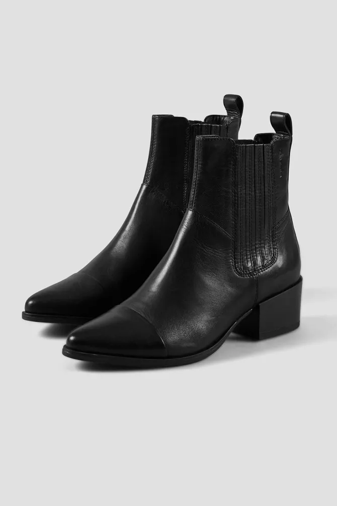 MARJA BLACK LEATHER BOOTS