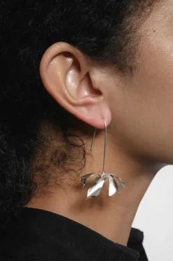 MARLEY FLOWER DROP EARRINGS