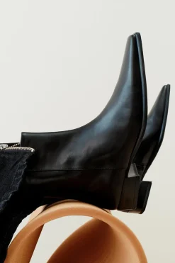 NELLA BOOTS