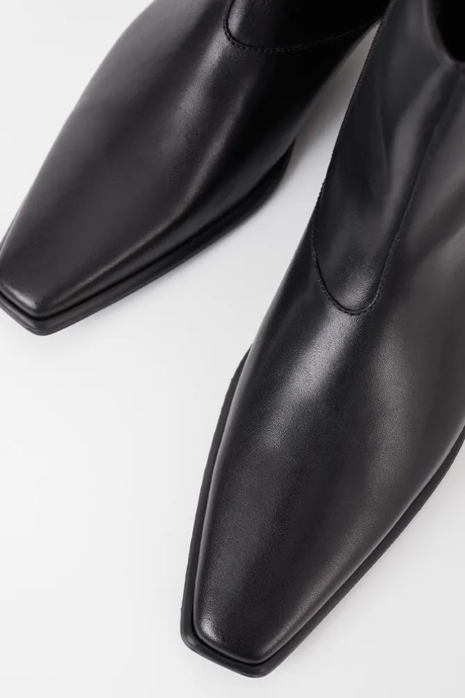 NELLA BOOTS