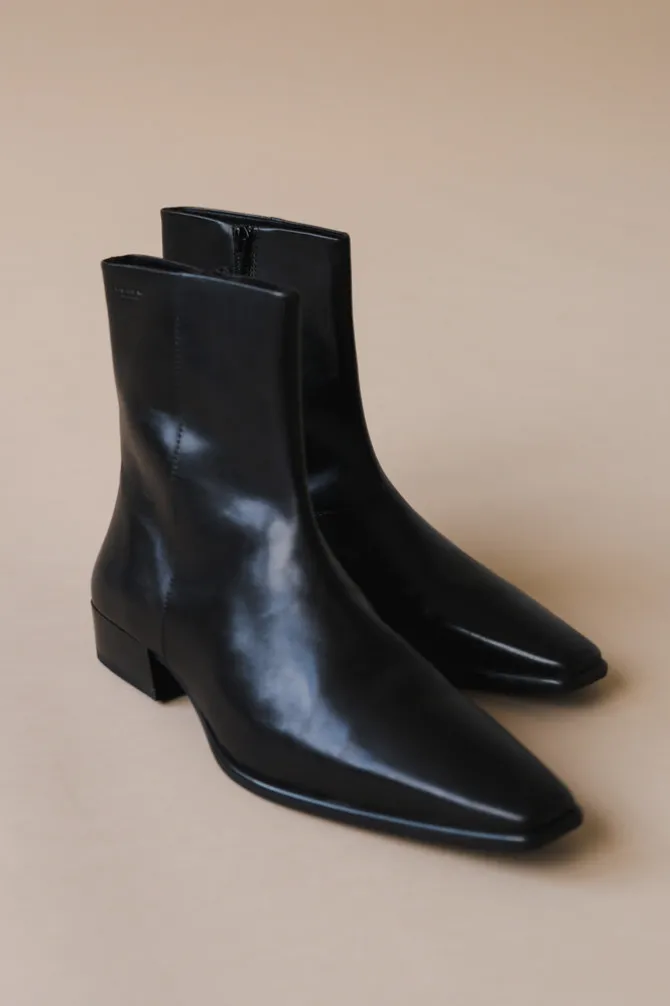NELLA BOOTS
