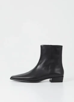 NELLA BOOTS