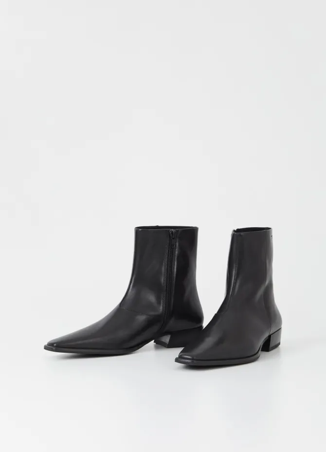 NELLA BOOTS