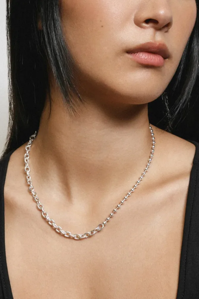 NOAH NECKLACE