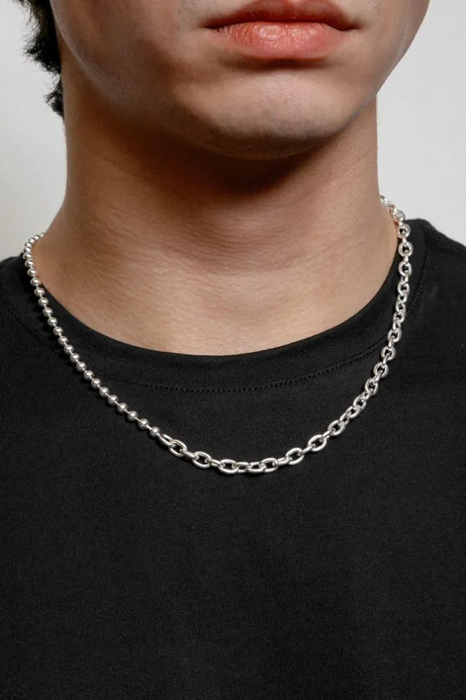 NOAH NECKLACE