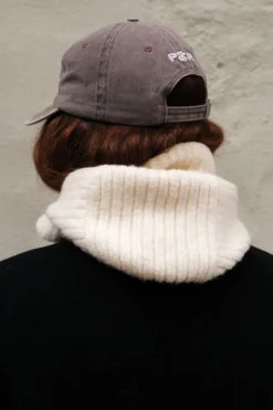 P&R BOLD LOGO HAT COTTON