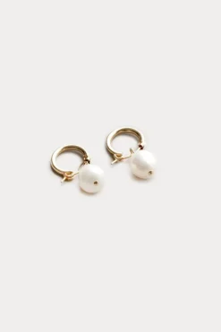 PEARL HOOP EARRINGS GOLD