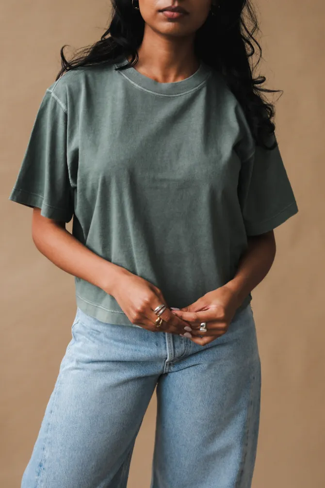 RELAXED SHORT SLEEVE CROP TEE SAGE LEAF